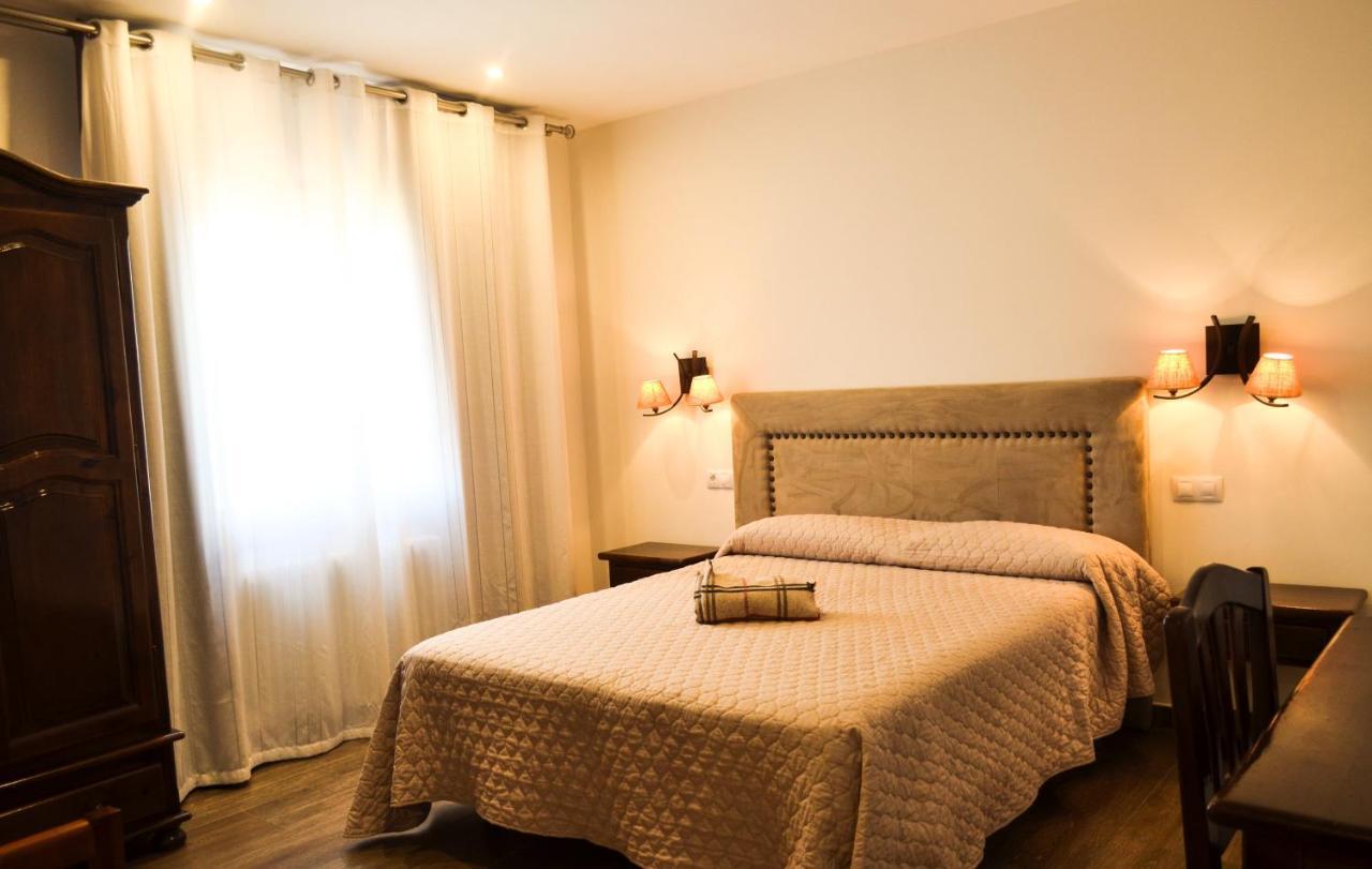 Hotel Suiza Bronchales Luaran gambar