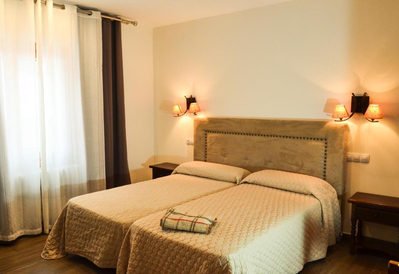 Hotel Suiza Bronchales Luaran gambar
