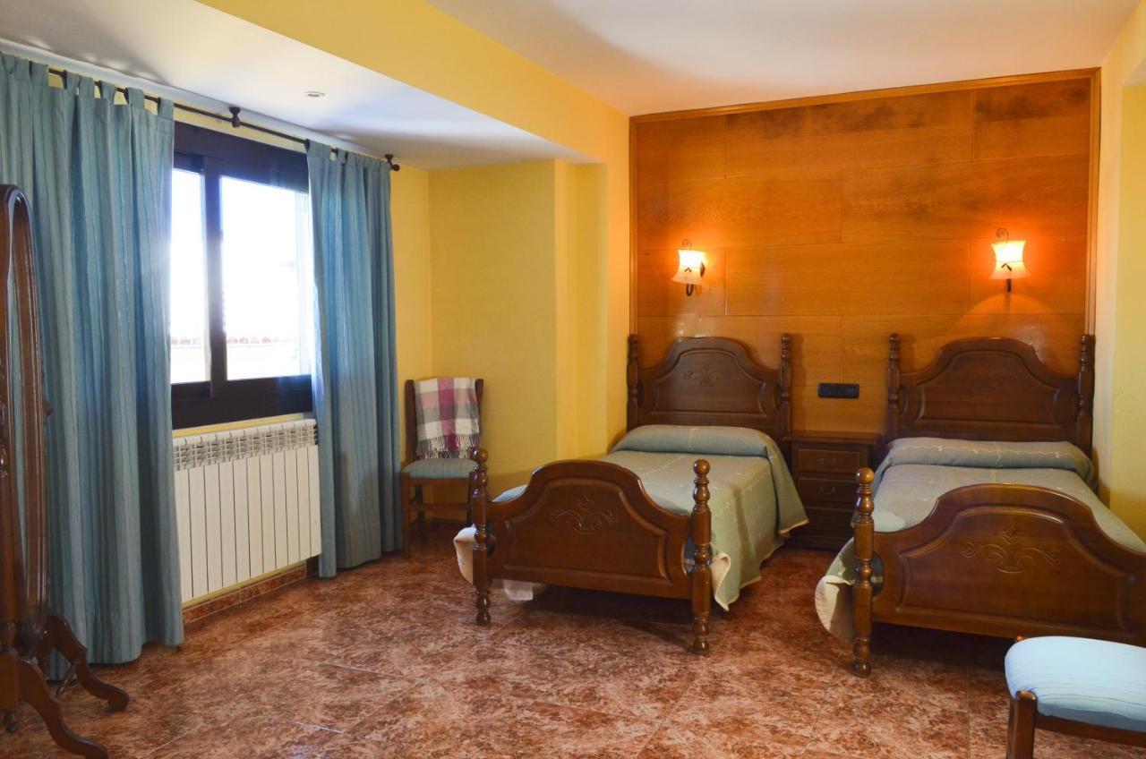 Hotel Suiza Bronchales Luaran gambar