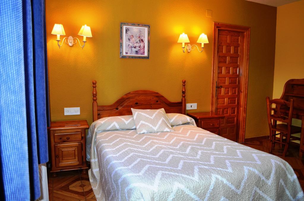 Hotel Suiza Bronchales Luaran gambar