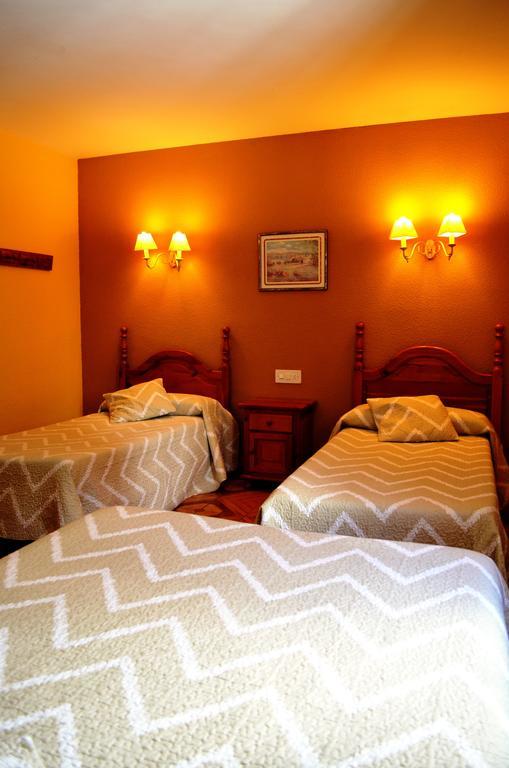 Hotel Suiza Bronchales Luaran gambar