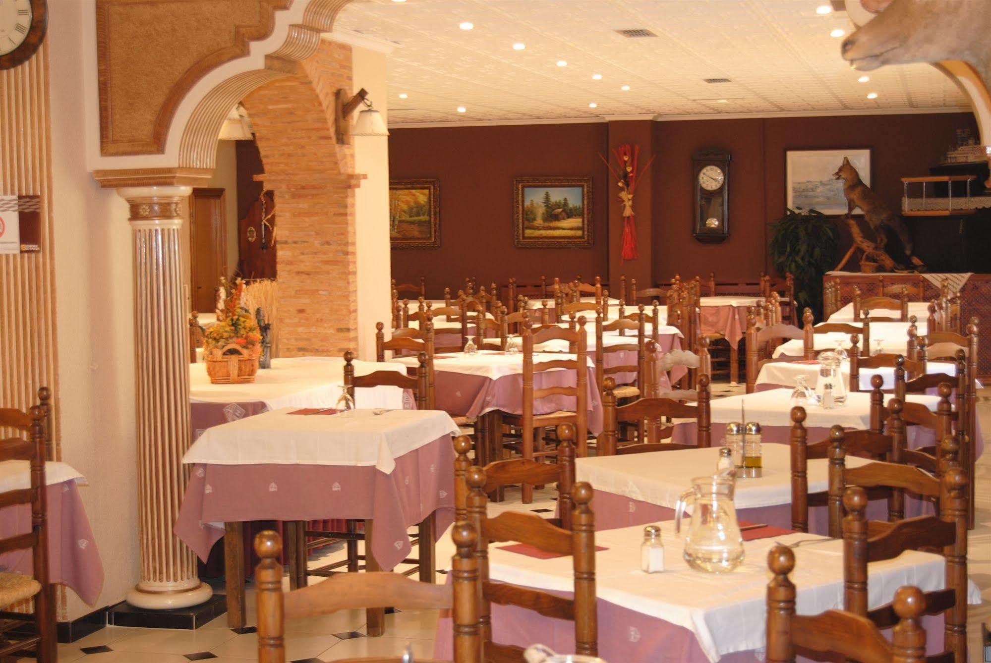 Hotel Suiza Bronchales Luaran gambar