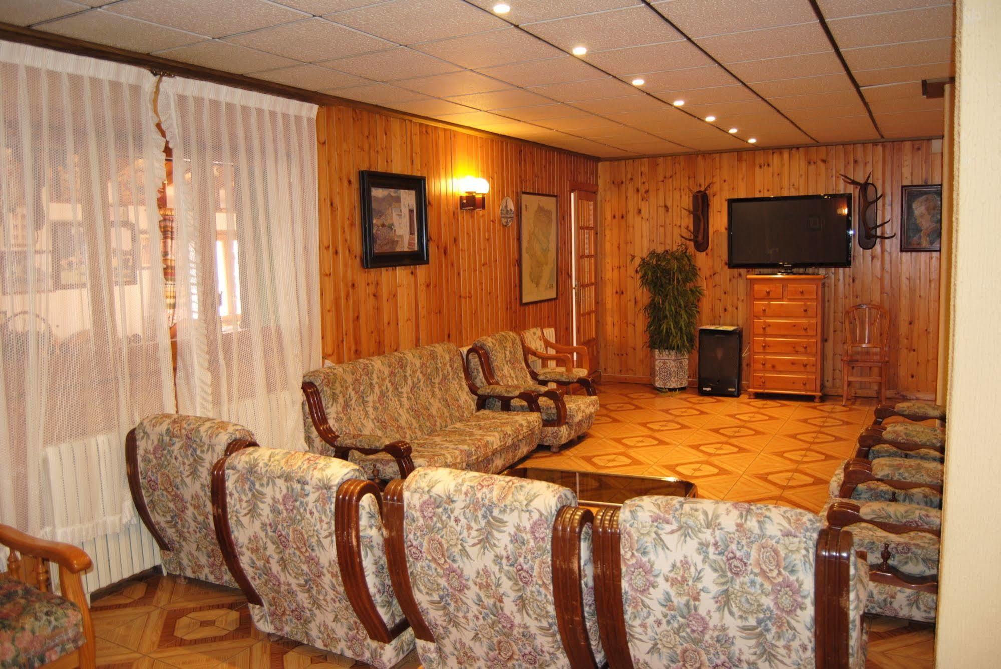 Hotel Suiza Bronchales Luaran gambar