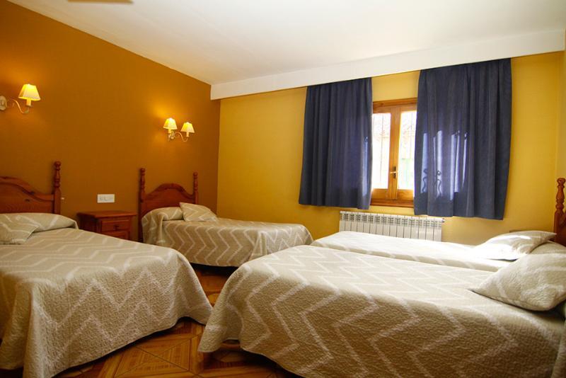Hotel Suiza Bronchales Luaran gambar